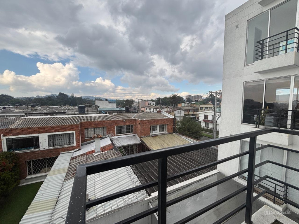 Oficina en venta en Pontevedra, Bogotá, 15 m² · foto 3 de 20