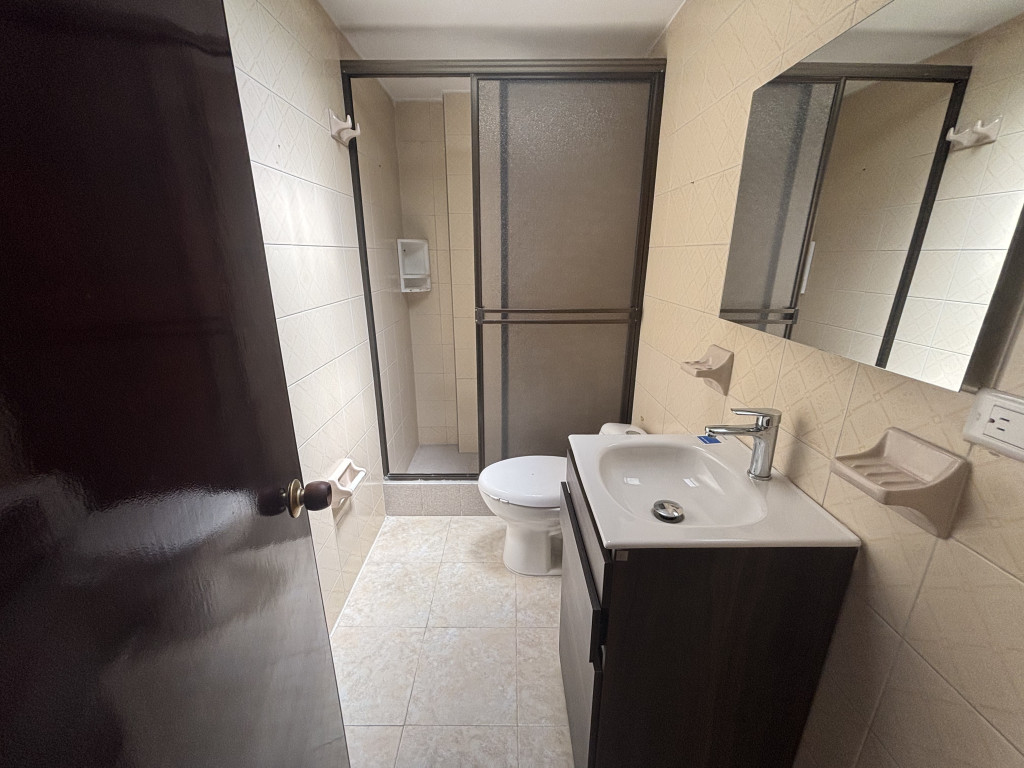 Casa de 5 alcobas en venta en Los Cedros, Bogotá, 204 m² · foto 21 de 24