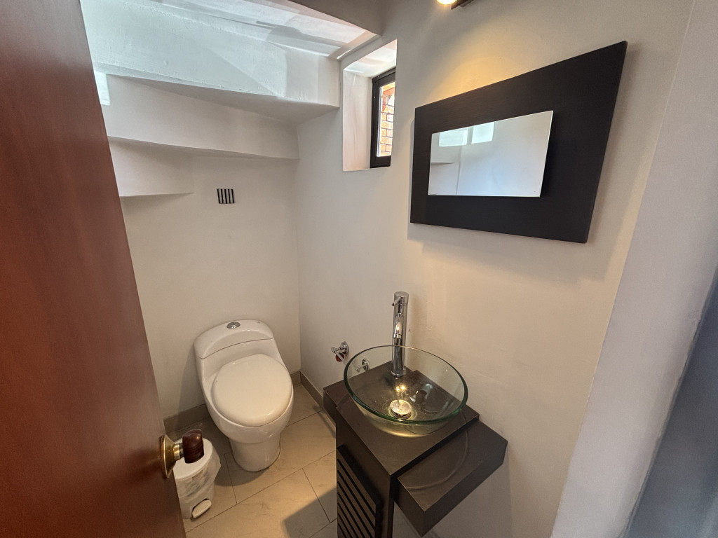 Casa de 5 alcobas en venta en Los Cedros, Bogotá, 204 m² · foto 5 de 24