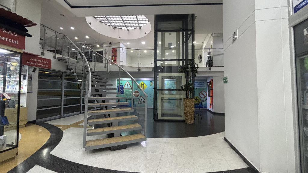 Local en arriendo en Chapinero, Bogotá, 10 m² · foto 10 de 13