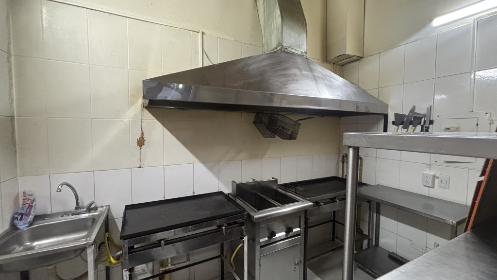 Local en arriendo en Chapinero, Bogotá, 10 m² · foto 5 de 13