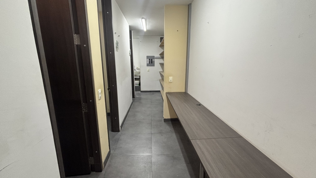 Oficina en arriendo en Santa Barbara Occidental, Bogotá, 94 m² · foto 6 de 19
