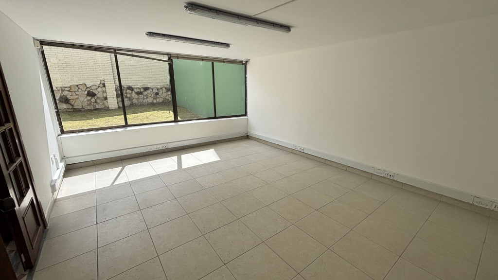 Edificio en arriendo en La Castellana, Bogotá, 420 m² · foto 3 de 24