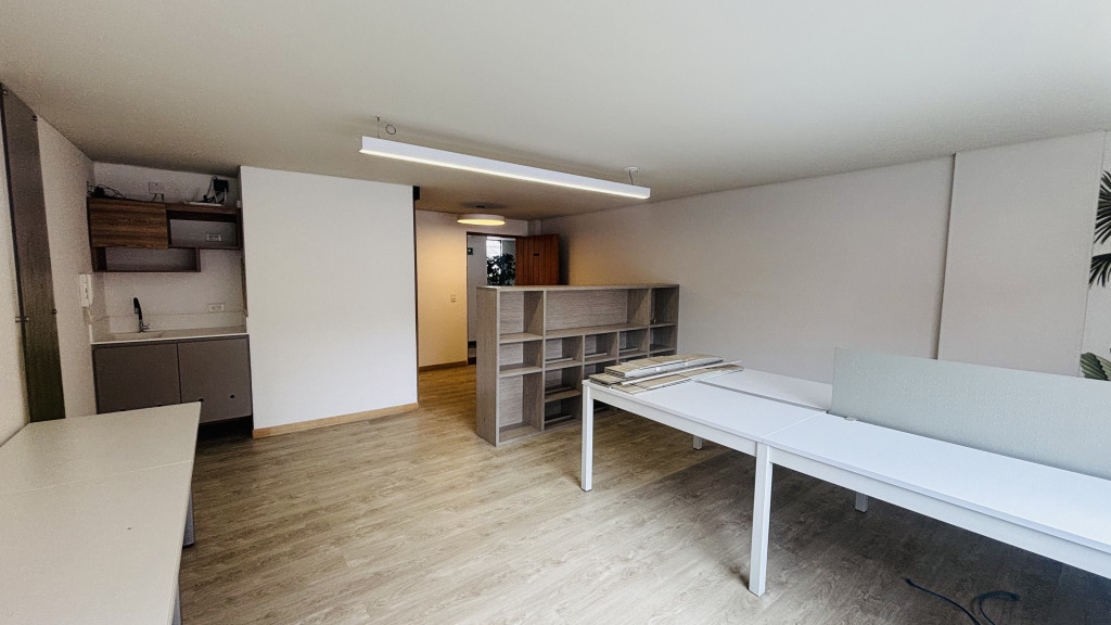 Oficina en arriendo en El Lago, Bogotá, 32 m² · foto 5 de 14
