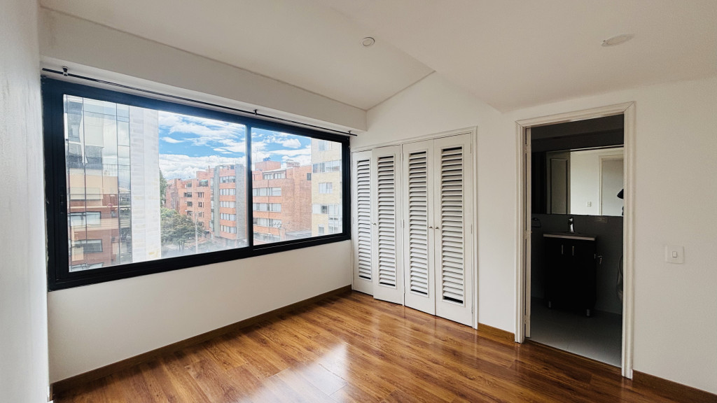 Apartamento en arriendo en Chico Norte, Bogotá · foto 8 de 19