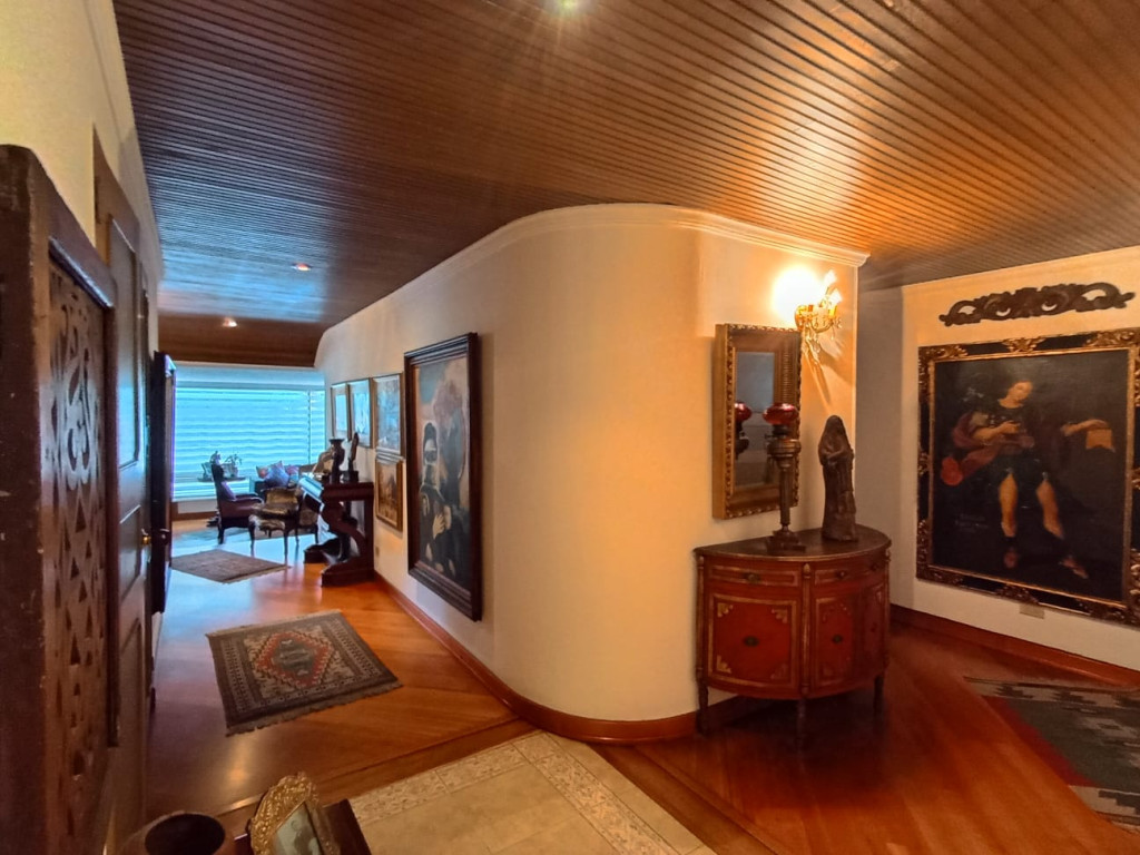 Apartamento de 3 alcobas en venta en Chico Norte, Bogotá, 178 m² · foto 15 de 24