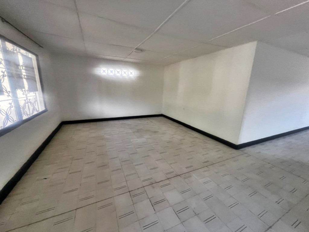 {{ ucwords(strtolower($inmueble['type'])) }}