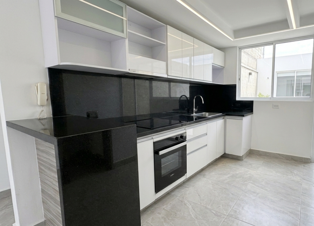 {{ ucwords(strtolower($inmueble['type'])) }}