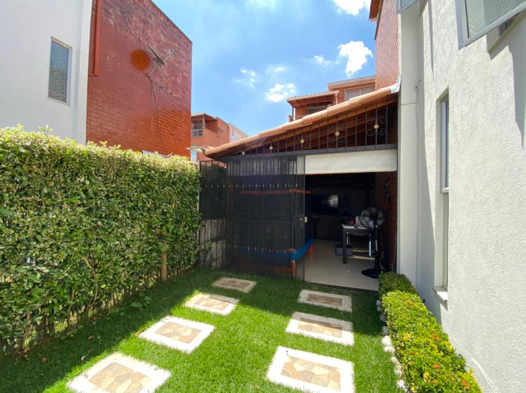 Casa Condominio En Venta - Ciudad Jardín, Cali