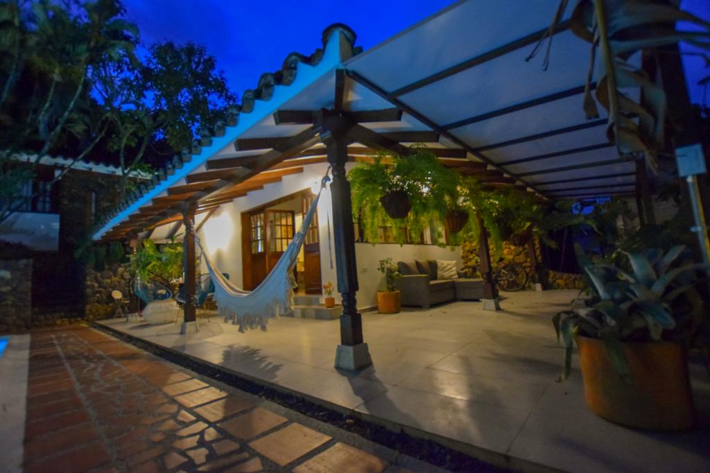 Casa En Venta - Ciudad Jardín, Cali