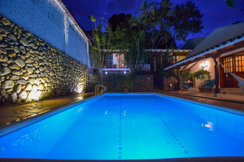 Casa En Venta - Ciudad Jardín, Cali