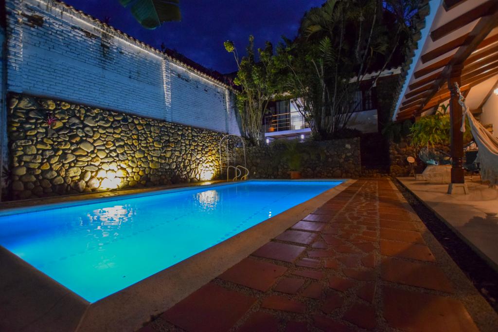 Casa En Venta - Ciudad Jardín, Cali