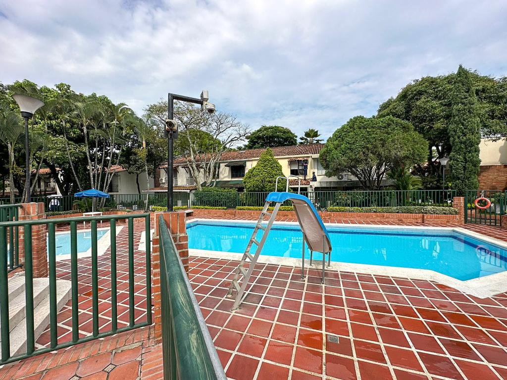 Casa Condominio En Venta - Ciudad Jardín, Cali