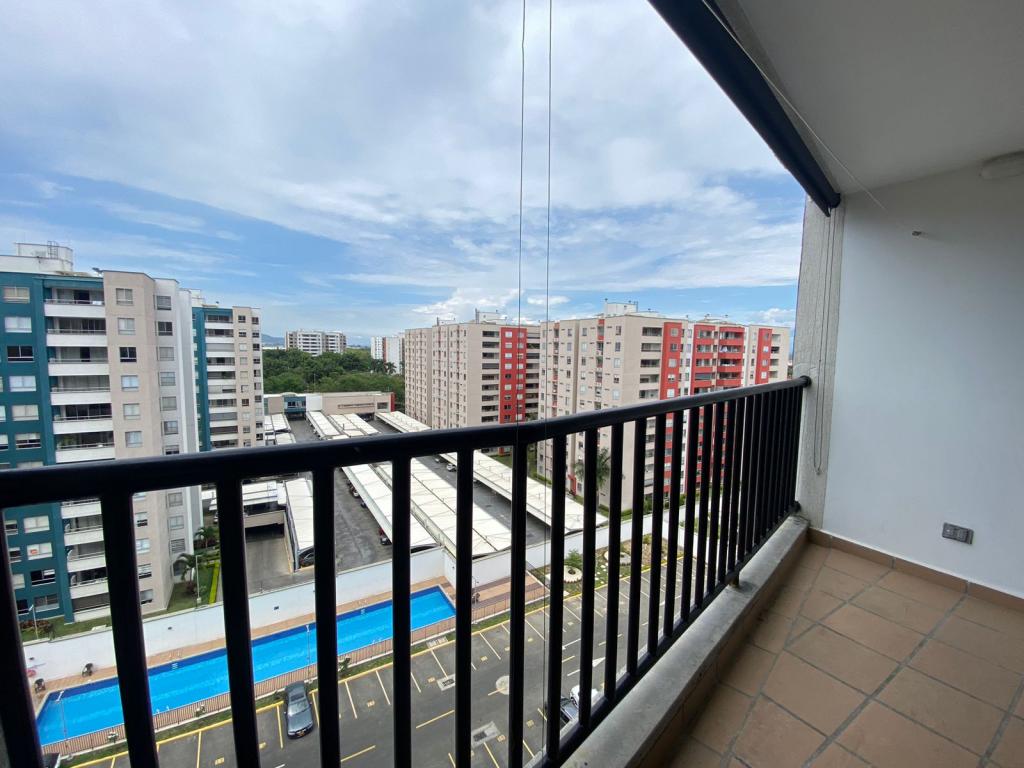 Apartaestudio En Venta - Urbanización La Flora, Cali