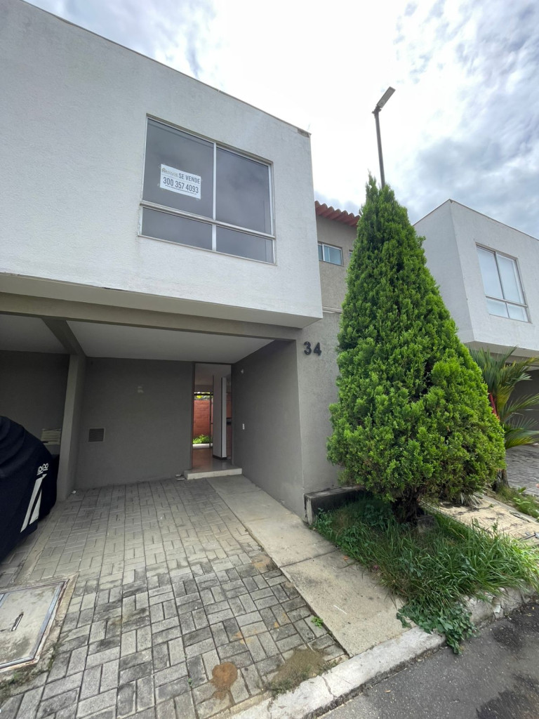 Casa En Venta - Ciudad Country - Jamundi, Jamundí