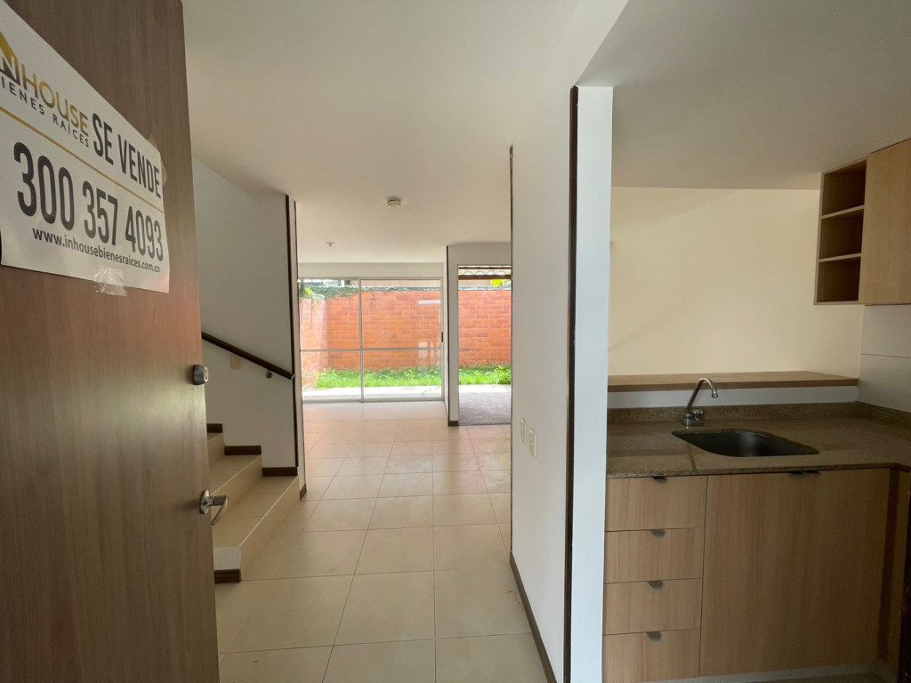 Casa En Venta - Ciudad Country - Jamundi, Jamundí