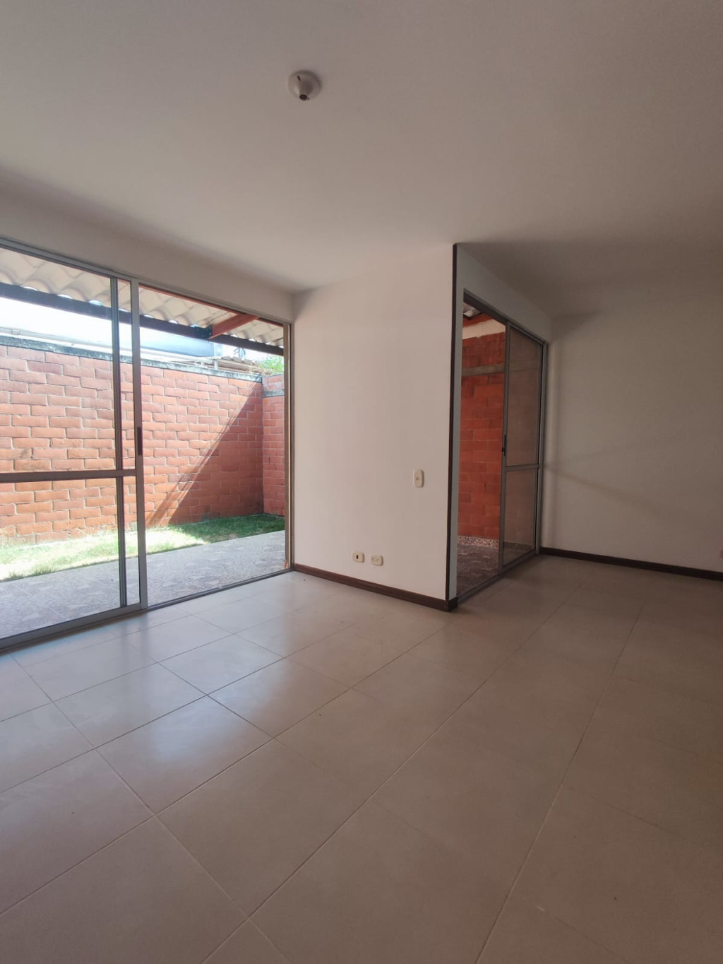 Casa En Venta - Ciudad Country - Jamundi, Jamundí