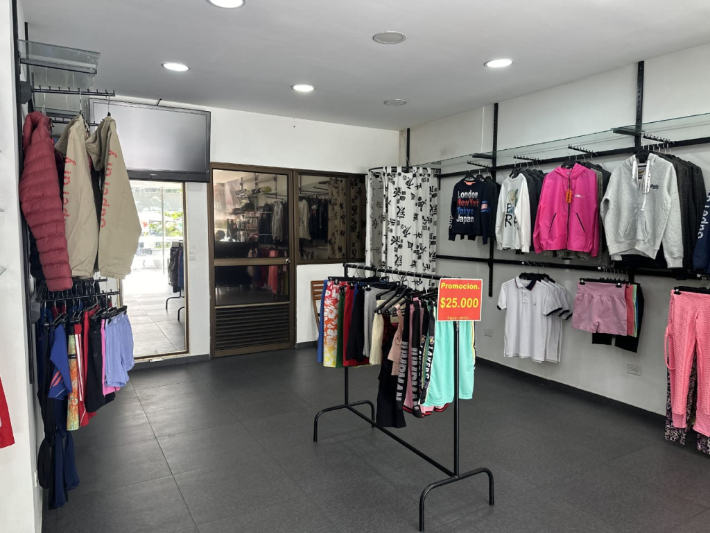 Local En Venta - Ciudad Jardín, Cali