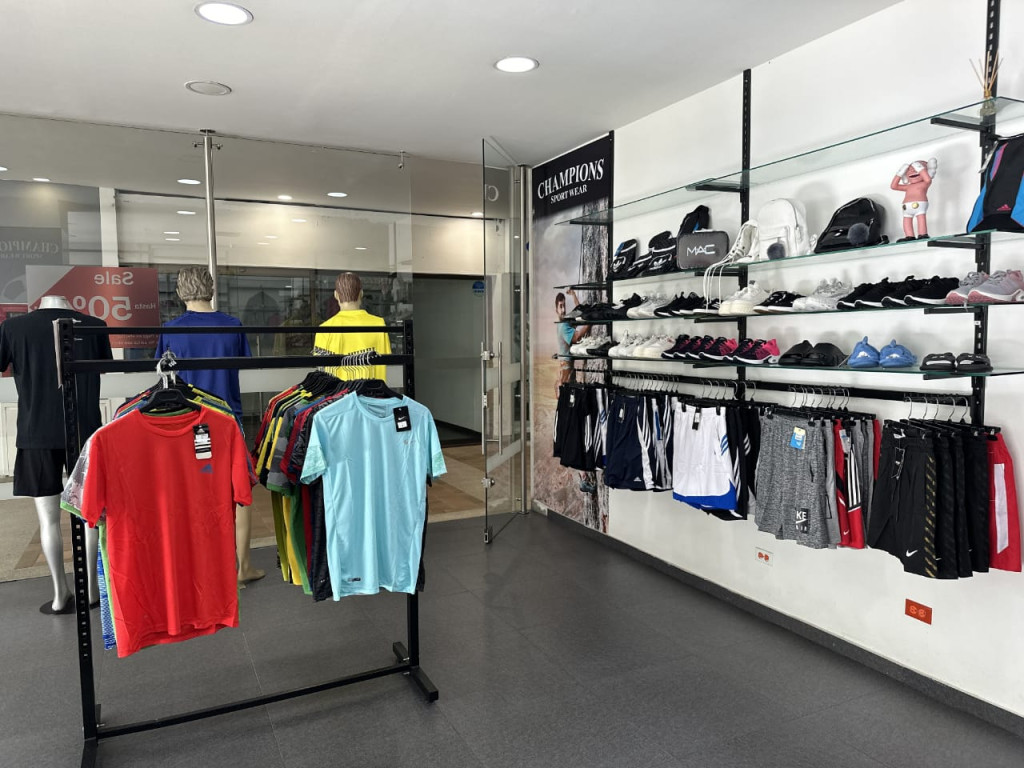 Local En Venta - Ciudad Jardín, Cali