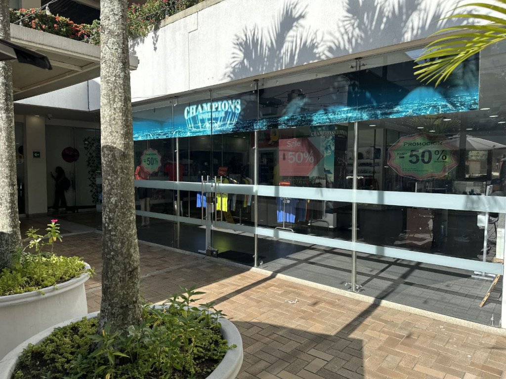 Local En Venta - Ciudad Jardín, Cali