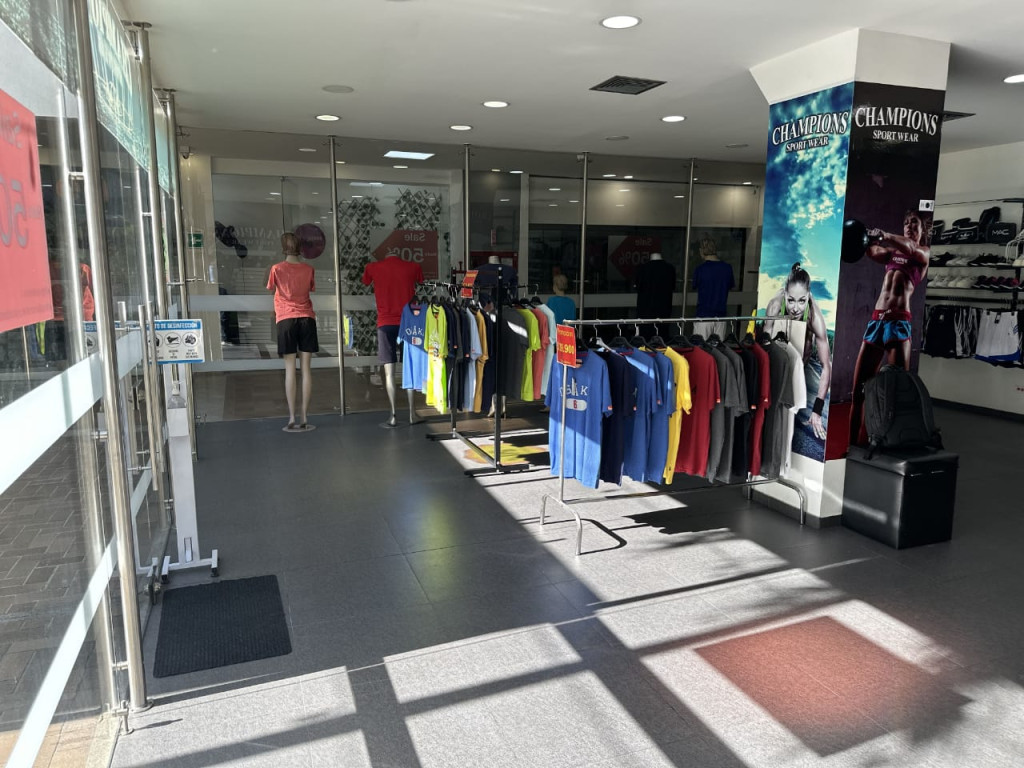 Local En Venta - Ciudad Jardín, Cali