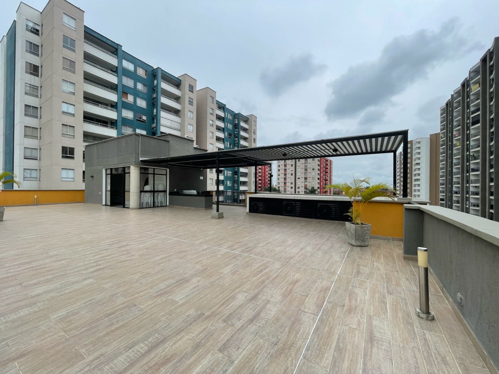 Apartamento En Venta - Urbanización La Flora, Cali
