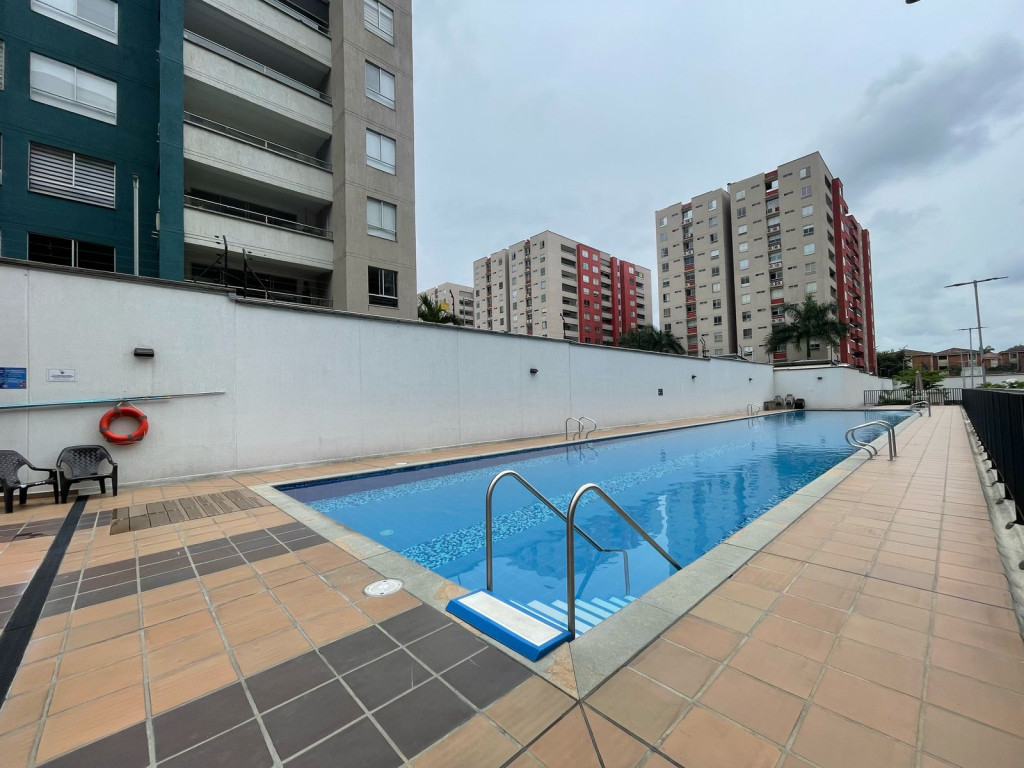 Apartamento En Venta - Urbanización La Flora, Cali