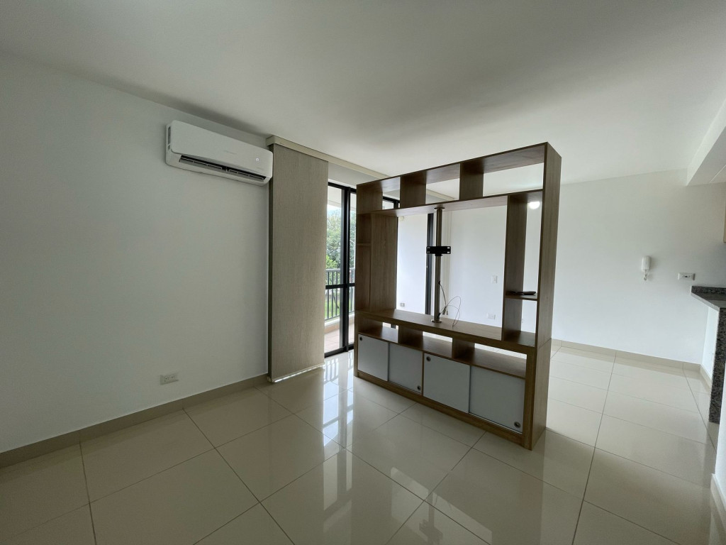 Apartamento En Venta - Urbanización La Flora, Cali