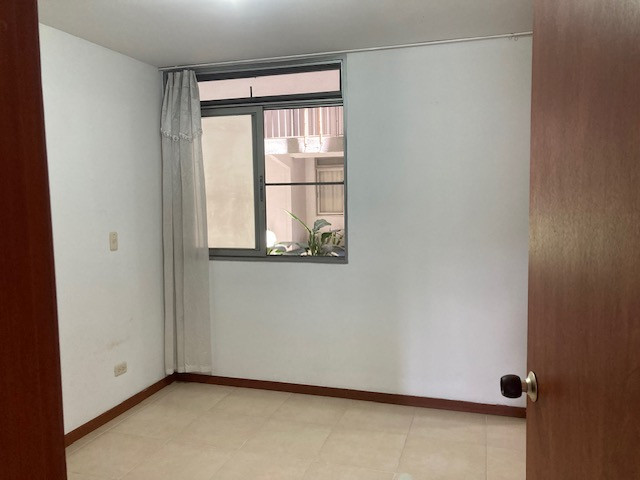 Apartamento En Venta - El Limonar, Cali