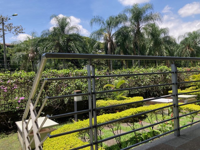 Apartamento En Venta - El Limonar, Cali