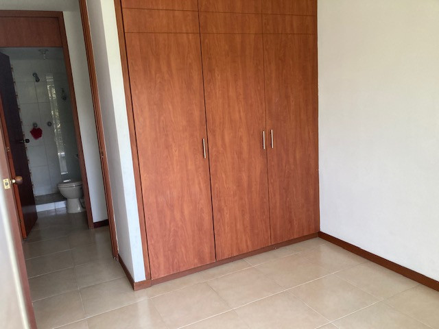 Apartamento En Venta - El Limonar, Cali