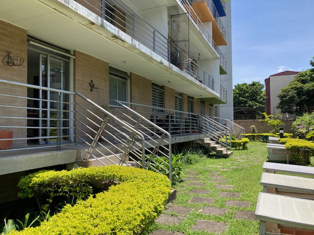 Apartamento En Venta - El Limonar, Cali