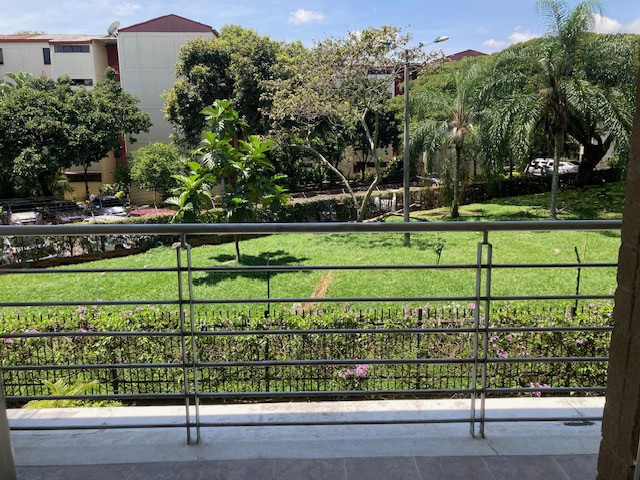 Apartamento En Venta - El Limonar, Cali