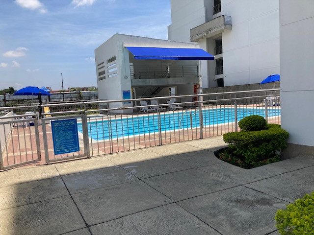 Apartamento En Venta - El Limonar, Cali