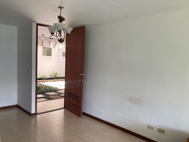 Apartamento En Venta - El Limonar, Cali