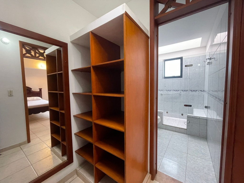 Casa En Arriendo - Ciudad Jardín, Cali