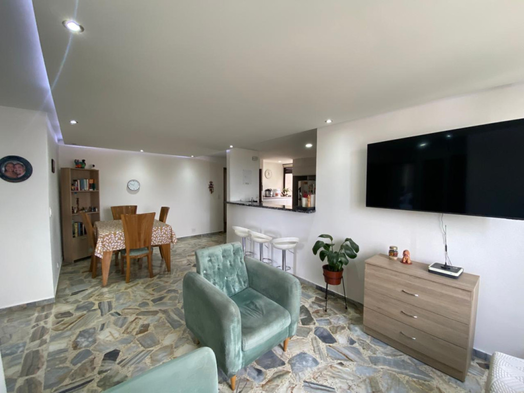 Apartamento En Venta - El Limonar, Cali