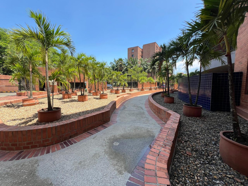 Apartamento En Venta - El Ingenio Ii, Cali