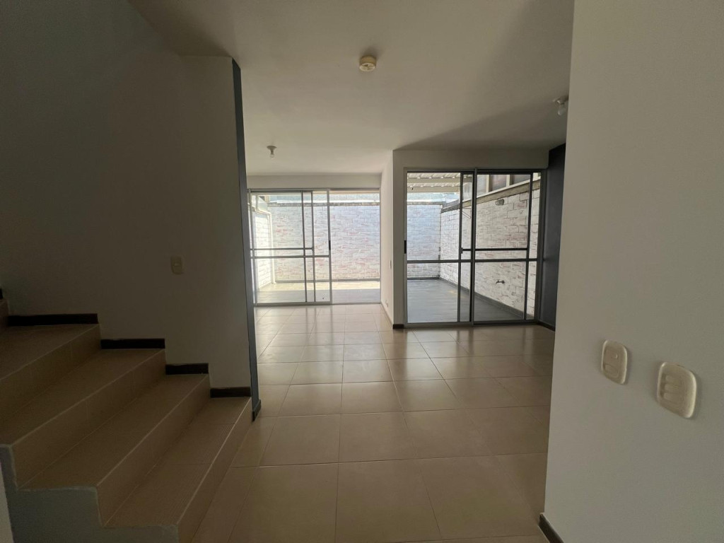 Casa Condominio En Venta - Ciudad Country - Jamundi, Jamundí