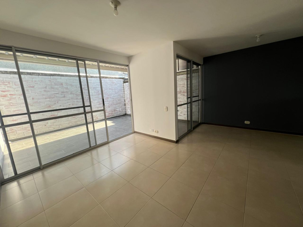 Casa Condominio En Venta - Ciudad Country - Jamundi, Jamundí