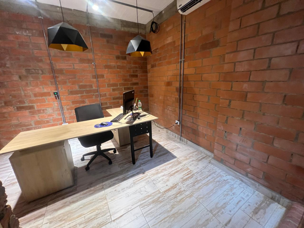 Comercial (Casa Para Comercio) En Venta - Calicanto, Cali