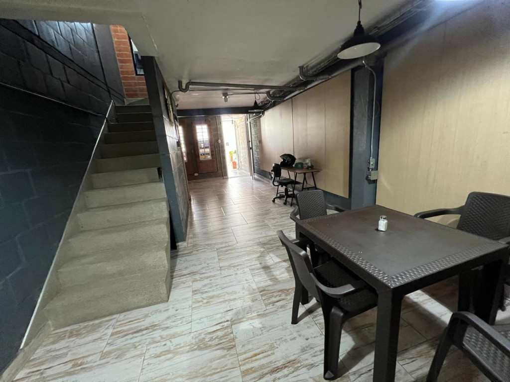 Comercial (Casa Para Comercio) En Venta - Calicanto, Cali