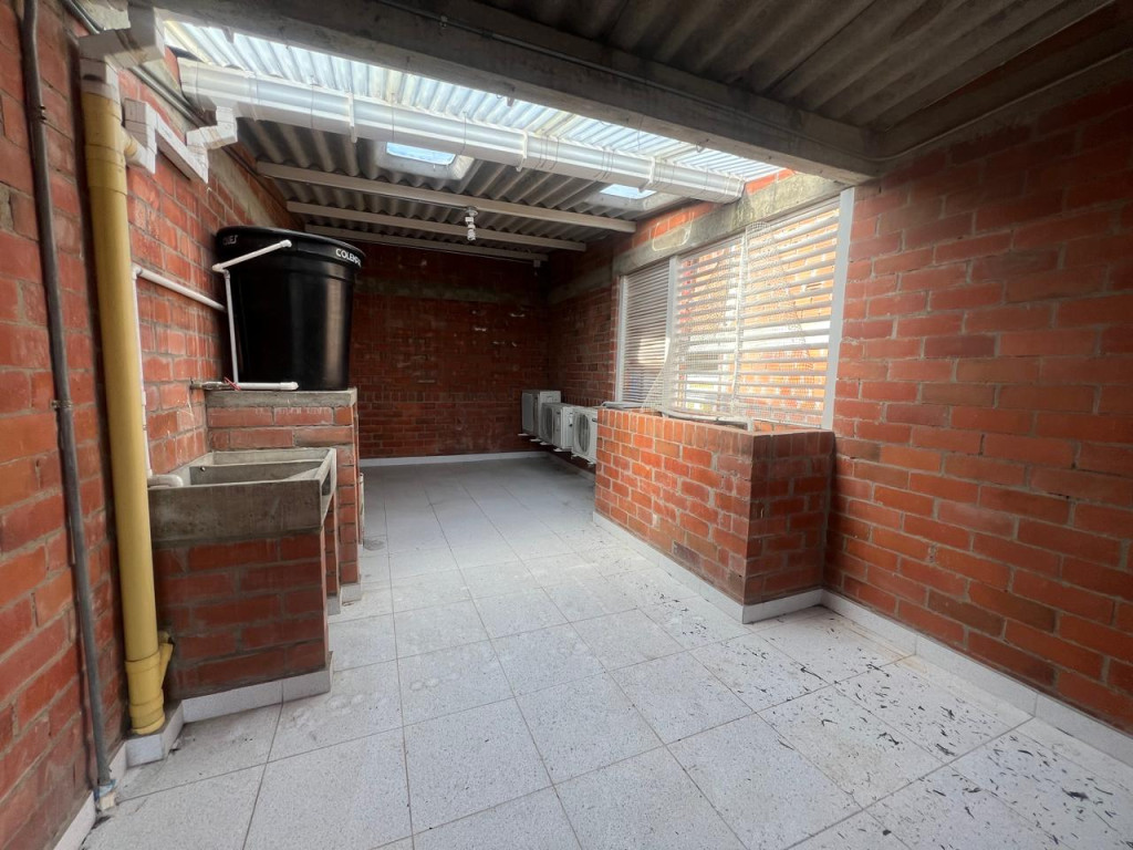 Comercial (Casa Para Comercio) En Venta - Calicanto, Cali