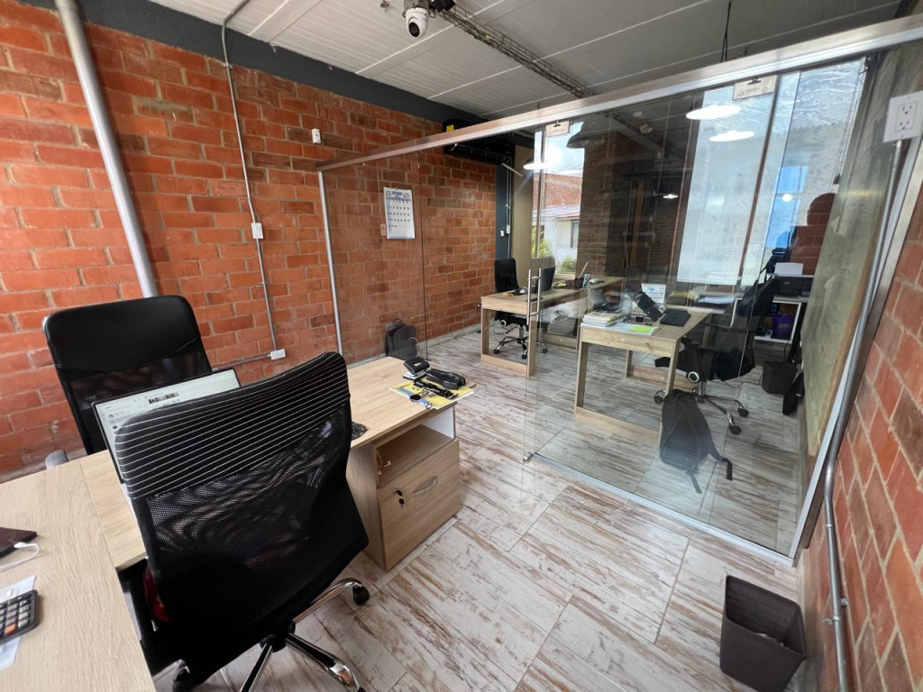 Comercial (Casa Para Comercio) En Venta - Calicanto, Cali