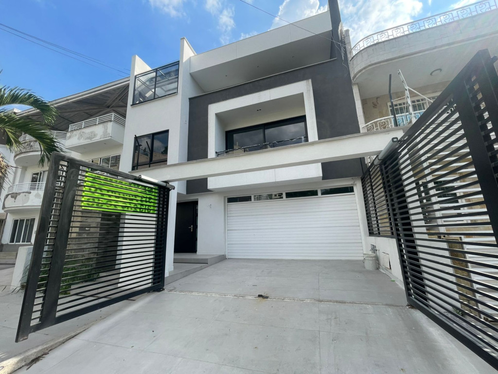 Casa En Venta - El Ingenio Ii, Cali