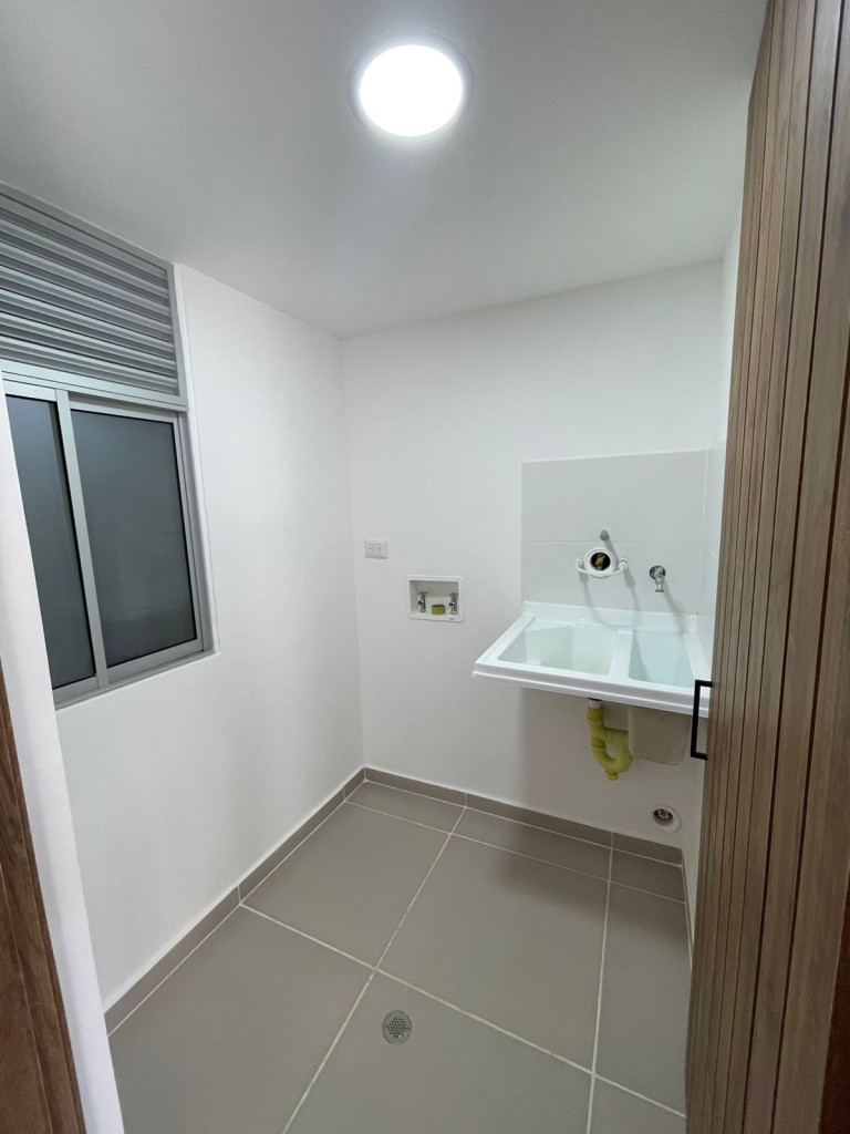 Apartamento En Arriendo - Valle Del Lili, Cali