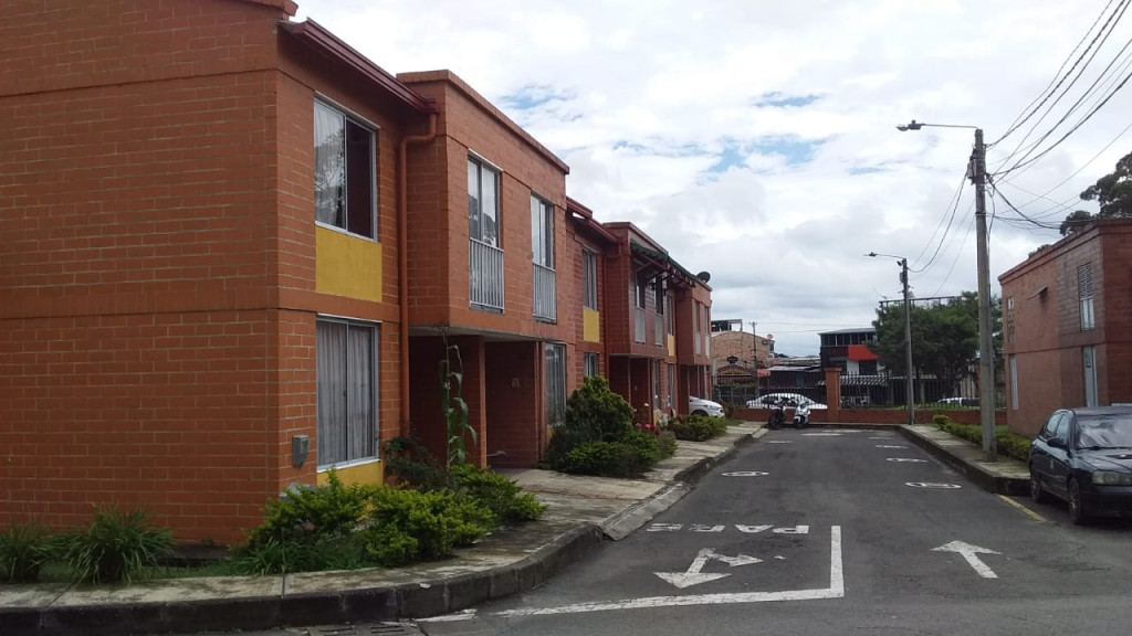 Casa Condominio En Venta - Entrepinos, Popayán