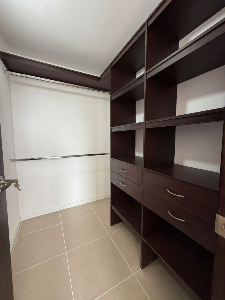 Apartamento En Arriendo - Valle Del Lili, Cali