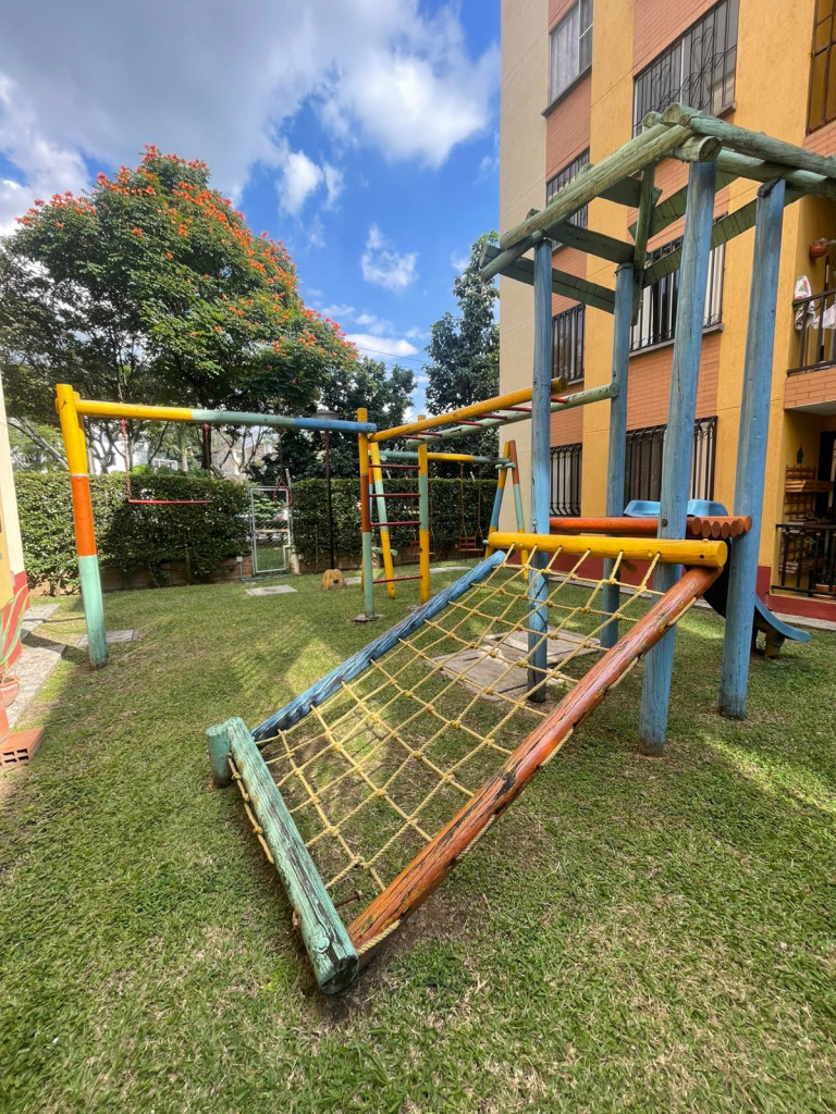 Apartamento En Venta - Primero De Mayo, Cali