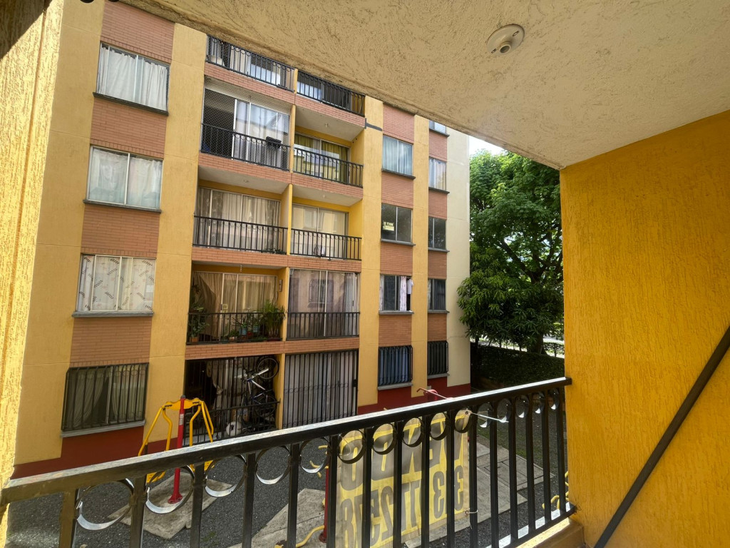 Apartamento En Venta - Primero De Mayo, Cali